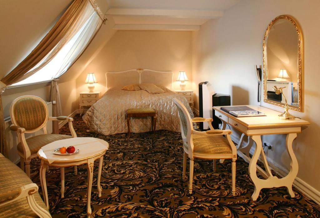 Tyrstrup Kro Christiansfeld Zimmer foto